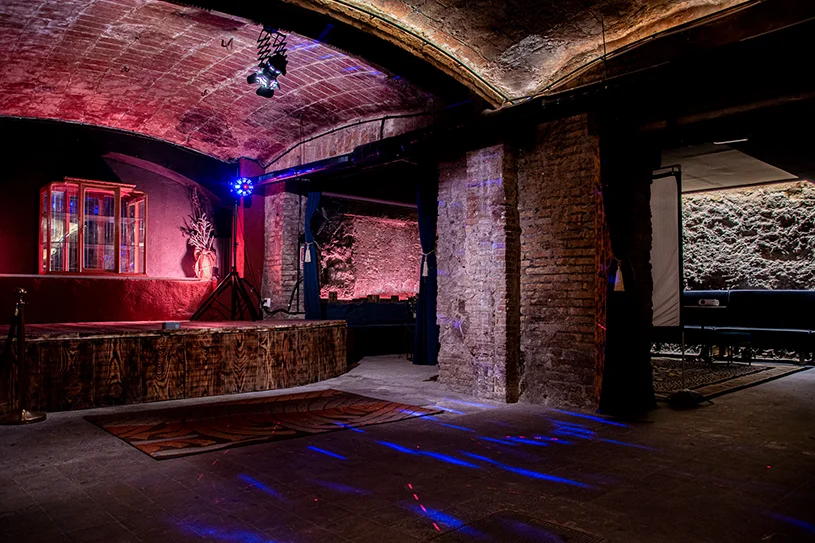 cueva-21-sala-iluminada