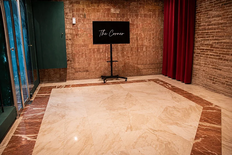 the-corner-vacio-espacio-principal
